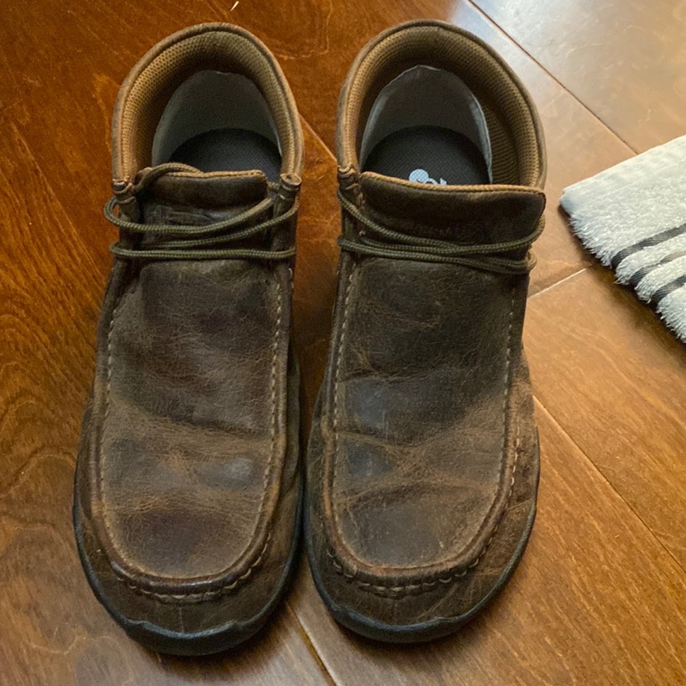 Men’s size 10 Justin leather shoes